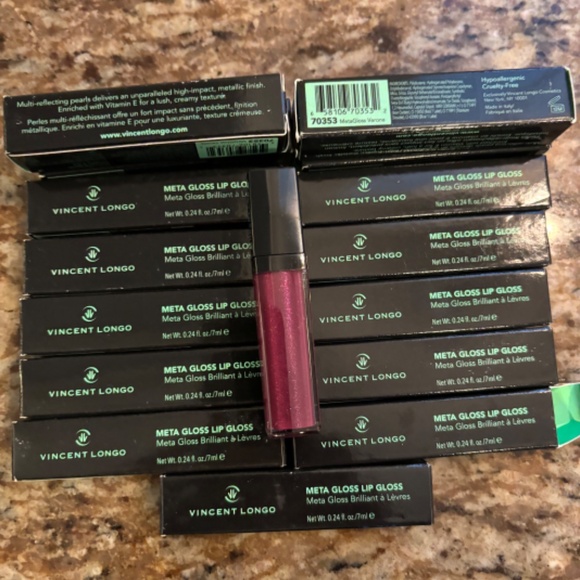 97 items Vincent Longo Assorted Cosmetics - Picture 7 of 16